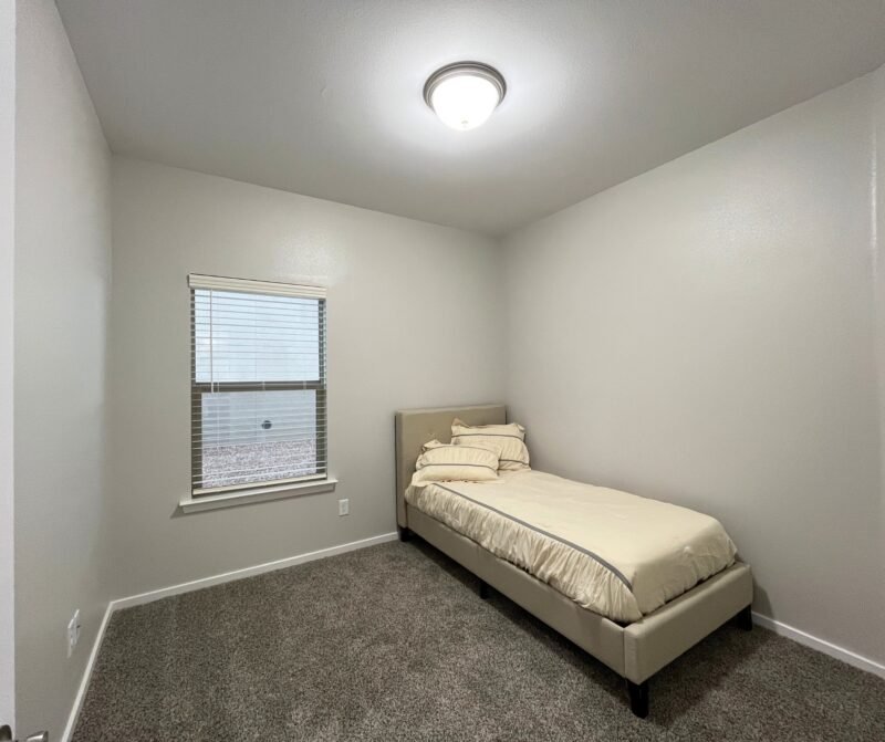 Single Bedroom attached window
