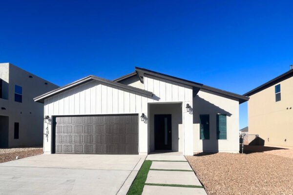 Frisco TN2 model home front