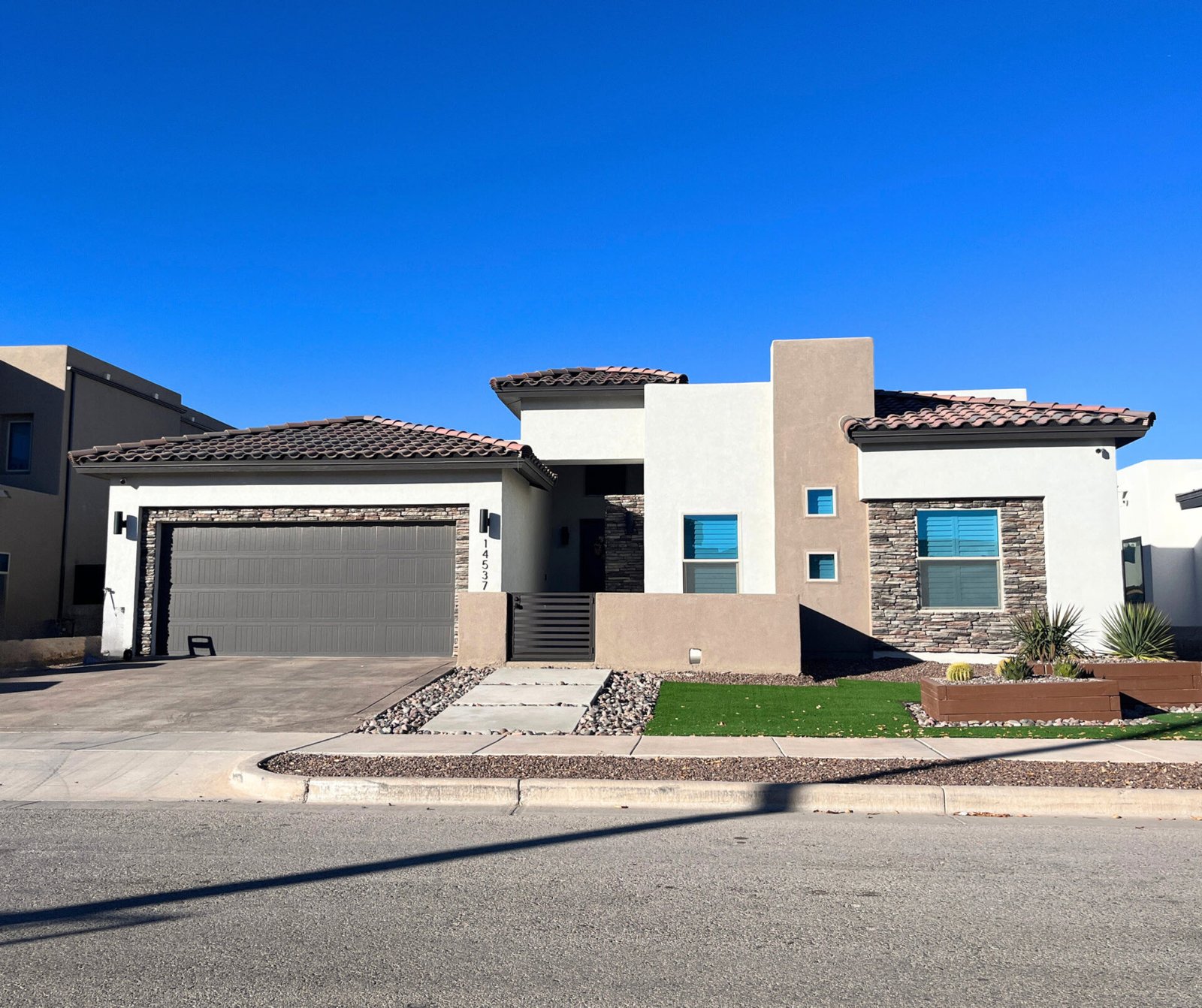 Front of Majorca model home exterior