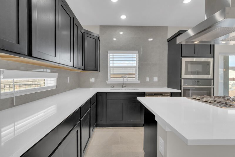 Black Interior well design kitchen